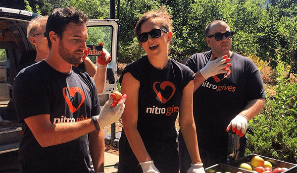 nitro-gives-apples.png